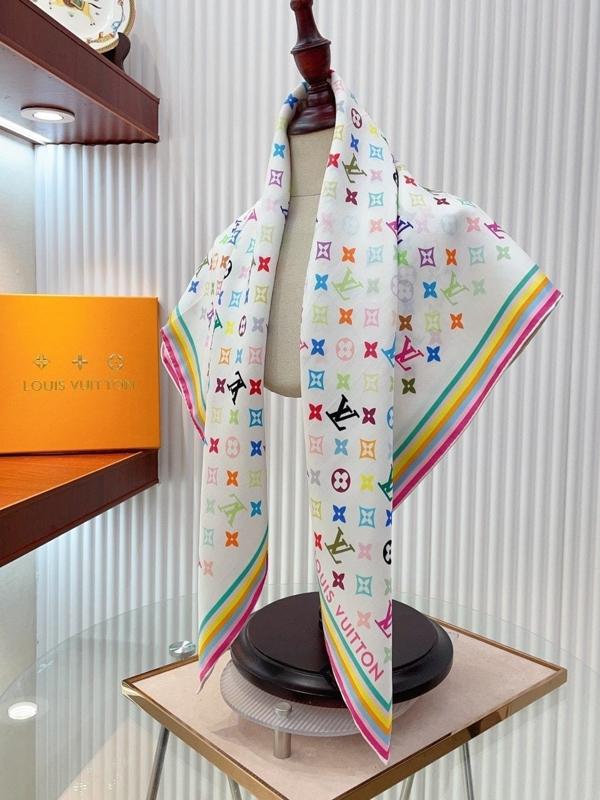 루* 트렁크 사각 모노그램 아이보리 스카프