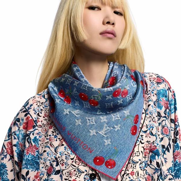 루* 모노그램 체리 패턴 사각 스카프