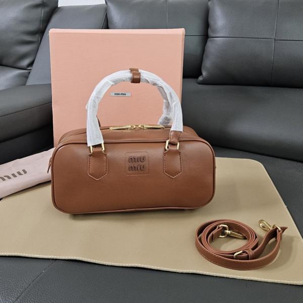 미*** 아르카디 가죽백