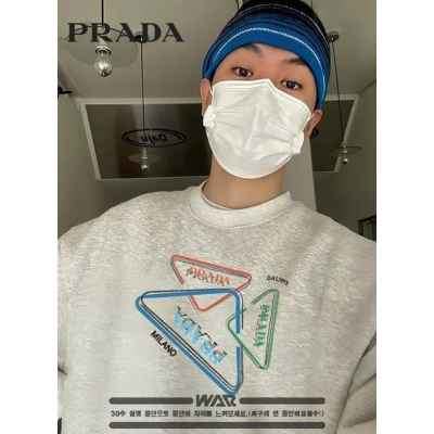 프** 비비드 삼각 디자인 밍크양기모 티셔츠